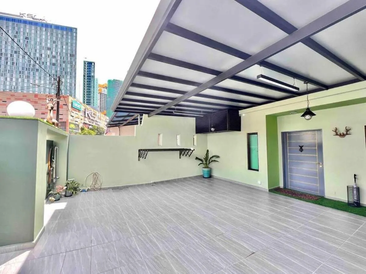 Nyaraló Rusa Cottage Johor Bahru Malajzia